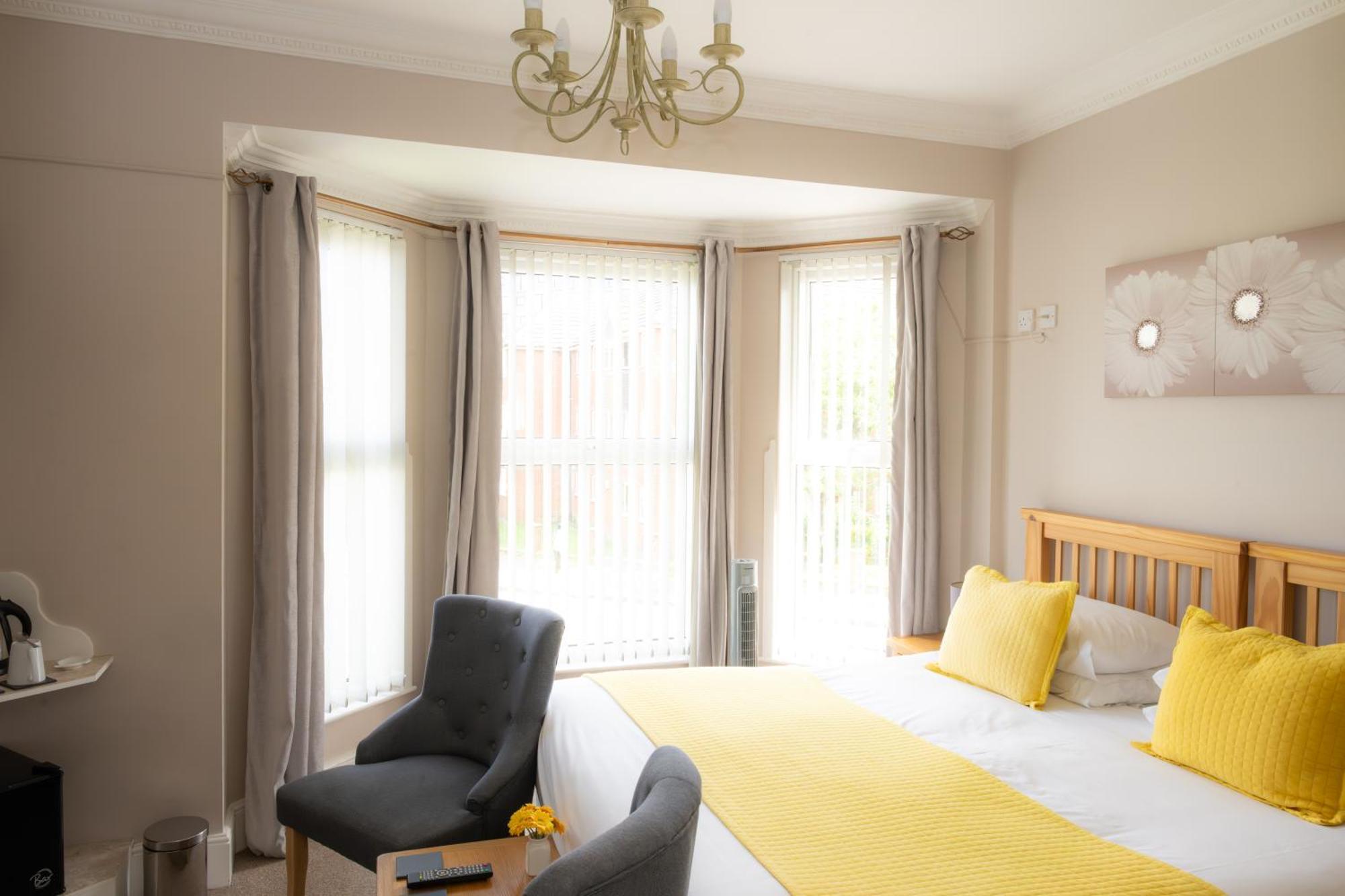 The Courtyard Guest House 그레이트야머스 외부 사진