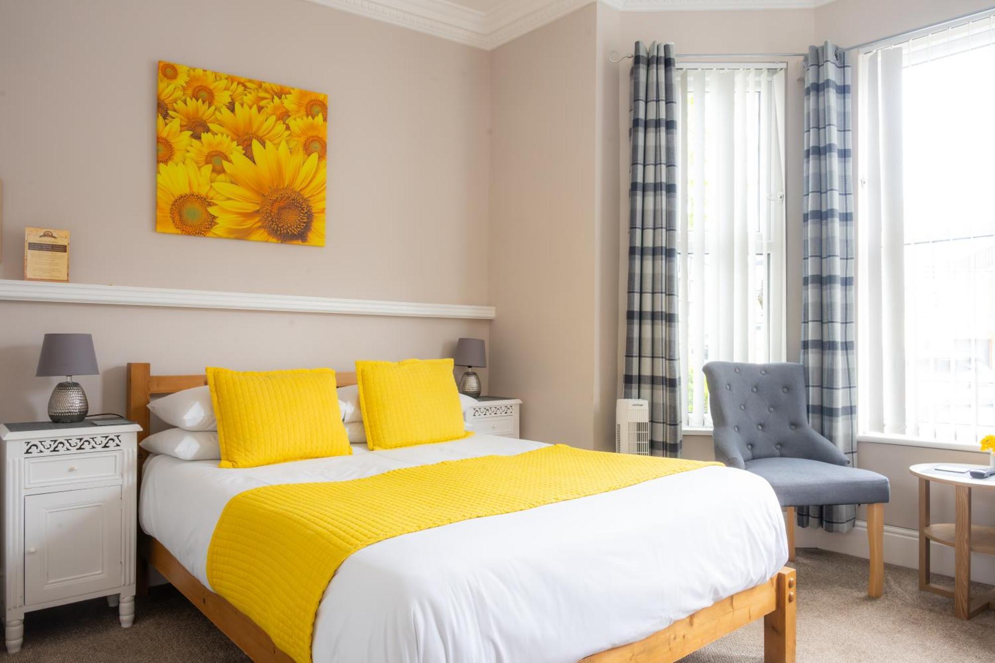 The Courtyard Guest House 그레이트야머스 외부 사진